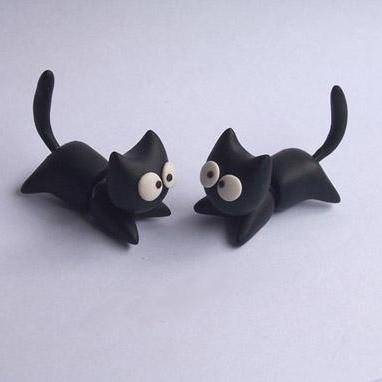 Clinging Cute Running Black Cat Two-part Earrings
